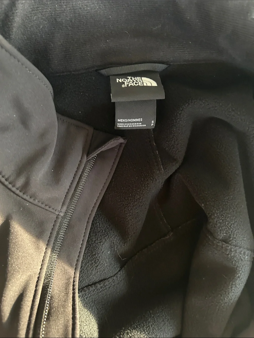 The North Face Men's Black APEX Bionic Full-Zip Lightweight Jacket NFOA4R2A